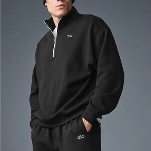 ALO Yoga Men's Black Zip-Up Sweater size: medium